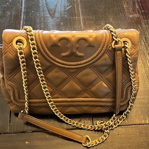 Tory Burch Purse. Minor scuffs. Can be crossbody/shoulder bag